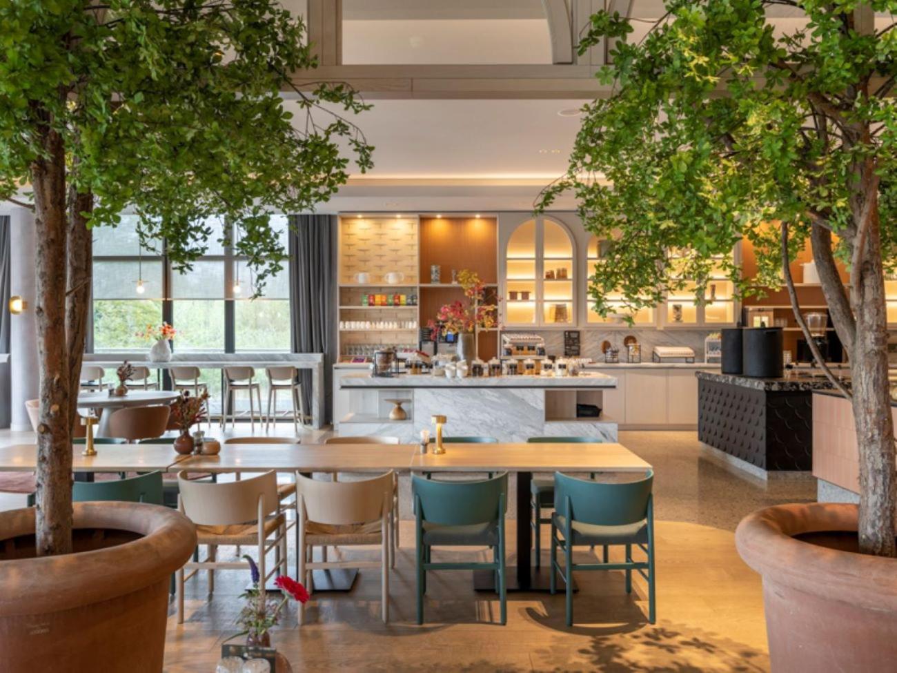 Van Der Valk Hotel Deventer Exterior photo